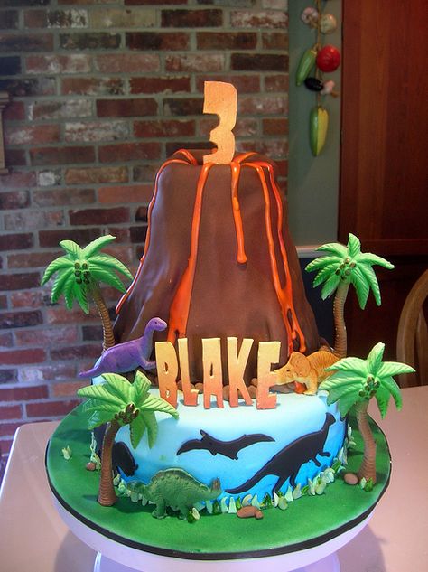 cool cake for a dinosaur cake too Dinosaur Volcano Cake, Survivor Cake, Dinosaur Volcano, Volcano Cake, Survivor Party, Decoration Buffet, Dino Cake, Dinosaur Birthday Cakes, Dinosaur Cake