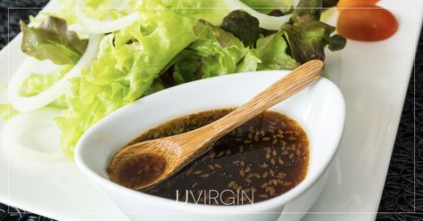 This light, flavorful Asian salad dressing features anti-inflammatory ginger and also makes a fantastic sauce or marinade for meat, fish, and veggies. Dressing Salad Recipes, Sesame Salad Dressing, Steamed Zucchini, Zesty Salad, Dressing Salad, Japanese Sauce, Sesame Dressing, Sesame Ginger, Simple Green Salad