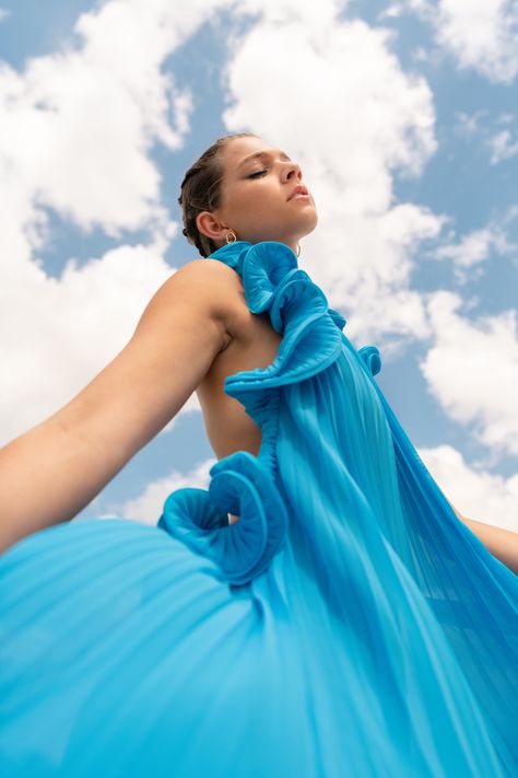 Fashion editorial, blue sky, blue dress, flowy dress, photography, photoshoot Blue Sky Photoshoot, Sky Photoshoot Ideas, Photoshoot Ideas At Home, At Home Photoshoot, Home Photoshoot, Photoshoot Aesthetic, Outdoor Photoshoot, Fashion Editorial, Art References