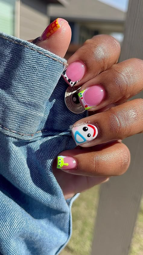 Nails With Two Designs, Short Textured Nails, Simple Cute Nails Almond, Nails Non Acrylic, Short Nails One Color, Nails Short Colorful, Cute Shorts Nails, Simple Cute Short Nails, Overlay Nails Designs