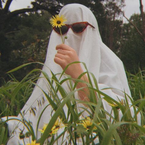 Ghost Shoot, Ghost Trend, No Credit, Sunflower, Ghost, My Favorite, Sunglasses, White