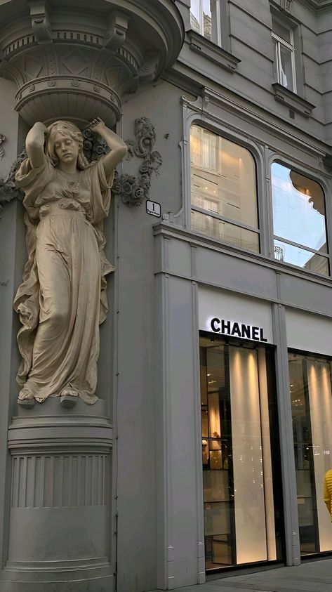 Chanel Wallpaper, Vienna City, Classic Sculpture, Rennaissance Art, Chanel Store, Baroque Architecture, Architecture Old, Wallpaper For Your Phone, Old Money Aesthetic