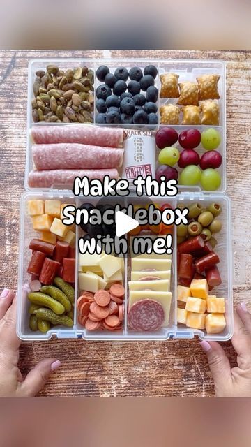 Lunchboxmafia • Jenny on Instagram: "Comment SNACKS for the link to this box!  Happy Saturday✌🏽😘  Snackle-box : tackle box filled with snacks🧀🫒🍫🍪 (You can share or not share, that’s not my business.) ~ It’s the BEST way to pack snacks for ⤵️ 🛥️ Boating  🛶 Fishing  ⛱️ The Beach ✈️ Travel  ☀️ Picnic date  🎬 Movie night ~ What’s in our snacklebox ⤵️ Colby Cheese 🧀  Turkey bites  Pickles 🥒  Black olives  Mozzarella  Mini pepperoni  Mini tomatoes 🍅  Sliced cheddar + Salami  Green olives 🫒  Turkey bites  Colby cheese 🧀  Protein roll ups  Pistachios  Blueberries 🫐  PB filled pretzels  Mini protein bar Cherries 🍒  Grapes 🍇  ~ Where are you taking this snacklebox??  #snacklebox #snackideas #snackbox #snacks #saturdayvibes #picnicvibes #picnicparty #picnicdate #movienight #eatmunchi Snacks For Boating, Turkey Bites, Mini Tomatoes, Boat Snacks, Snackle Box, Colby Cheese, Turkey Cheese, Road Trip Snacks, Travel Snacks