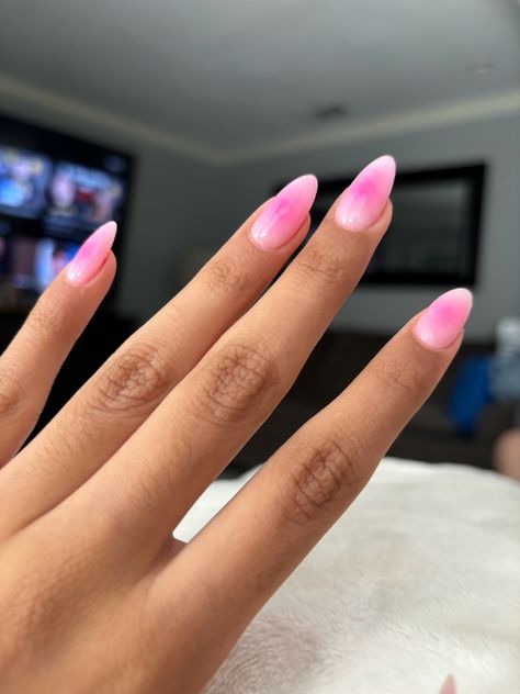 Aesthetic Acyrilics Nails, Hombre Nails Ombre Almond, Hoco Nail Designs, Ambra Nails, Nail Inspo Summer Pink, Nail Ideas Summer 2024, Summer Nail Ideas 2024, Soring Nails, Gradient Pink Nails