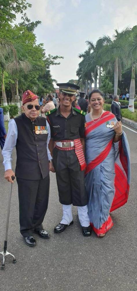 A rare euphoric moment for a Lady Office. Major Smita Chaturvedi (Retd) Commissioned from Officers Training Academy, Chennai before 27 years in 1995, saw her son getting Commissioned in the same manner in the same Academy. Maj Smita Chaturvedi (Retd) reminisces her old days of being a Cadet in the illustrious Academy and is ecstatic […] Officers Training Academy Chennai, Nda Officer, Officers Training Academy, Ota Chennai, Defence Quotes, National Security Guard, Way Down We Go, Ssb Interview, National Defence Academy