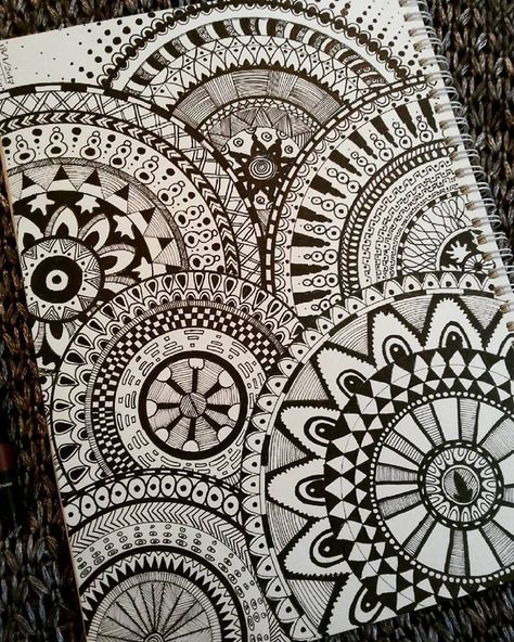 doodle , doodles , doodling , Draw  , Drawing  , Art , Calm , Love , sketchbook  , sketch  , Art , Artist , arch , architecture , architect  , zentangle , pattern , ideas , Black , white . contrast , circle Art Designs Patterns, Mandala Nature, Alphabet Calligraphy, Zentangle Pattern, Mandala Doodle, Arch Architecture, Josephine Wall, Cool Doodles, Doodle Art Journals