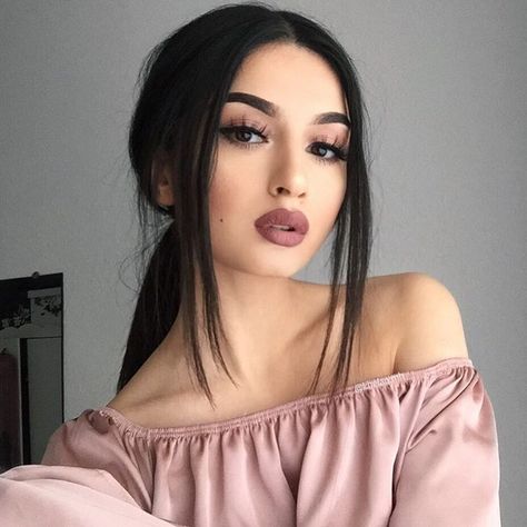 10.5 mil curtidas, 95 comentários - Khelan Mh (@khelan.mh) no Instagram: “” Gina Lorena, Makeup Tumblr, Beauty Make-up, Makeup Goals, Giza, Prom Makeup, Party Makeup, Cute Makeup, Dark Hair