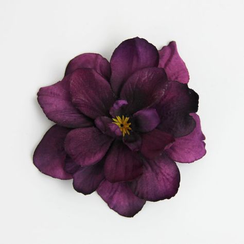 Purple flower Purple Violet Flower, Purple Colour Flowers, Purple Flower Headband, One Piece Cute, Hair Accessories Flower, Dark Purple Flowers, Flower Hair Bows, Purple Headbands, Side Ponytail