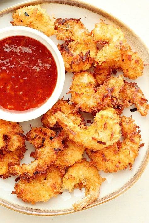 Coconut Shrimp on a plate with spicy sauce. Coconut Shrimp Sauce, Yummy Shrimp Recipes, Parmesan Crusted Salmon, Fancy Foods, Teriyaki Shrimp, Crusted Salmon, Orange Sauce, Parmesan Crusted, Shrimp Recipe