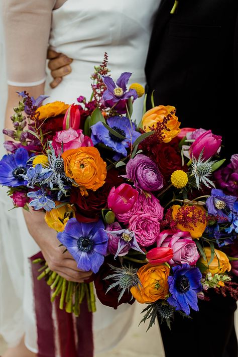 38 Spring Wedding Ideas That Are Pretty & Seasonal Unique Wedding Bouquets, Jewel Tone Wedding Flowers, Glass House Wedding, Flowers Colourful, Spring Wedding Ideas, Wedding Flower Guide, Spring Wedding Bouquet, Jewel Tone Wedding, Purple Bouquet