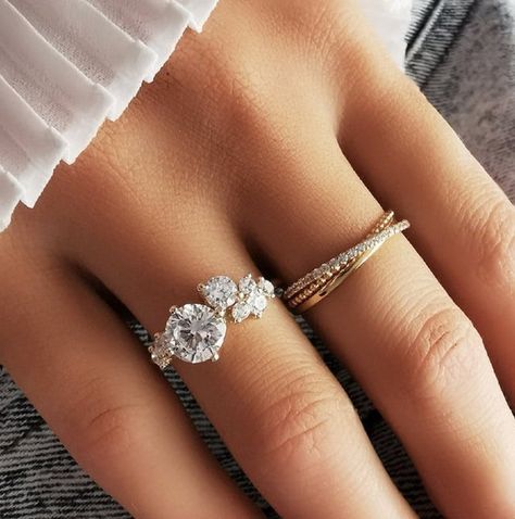 Family Ring, Fashion Everyday, Gold Anniversary Rings, Silver Diamond Ring, Cluster Engagement Ring, Lesbian Wedding, Wedding Etsy, Solid Gold Jewelry, Diamond Cluster Ring