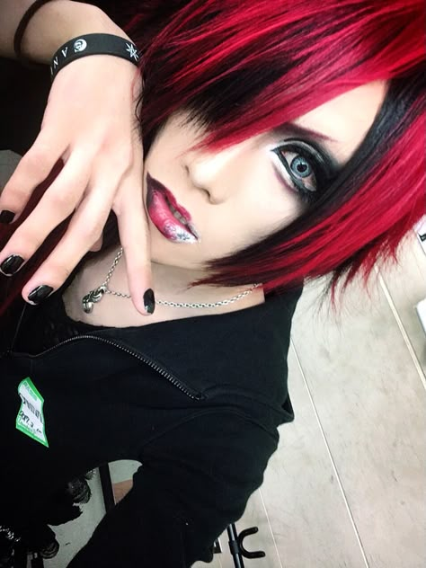 Visual Kei Makeup Ideas, Visual Kei Makeup Tutorial, Vkei Make Up, Visual Kei Makeup, Japanese Eyes, Makeup Magazine, Alt Makeup, Alternative Makeup, Pretty Hair Color