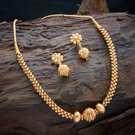 64458 Gold Jewelry Simple Necklace, Gold Necklace Indian Bridal Jewelry, Antique Jewelry Indian, Black Beaded Jewelry, Gold Bride Jewelry, Gold Jewelry Simple, Gold Fashion Necklace, Gold Bangles Design, Gold Jewellery Design Necklaces