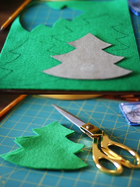 How to Make an Easy Felt Christmas Tree Ornament Mid Autumn Festival Craft, Fidget Boards, New Year Decor Ideas, Felt Christmas Trees, Sewn Animals, Kersfees Idees, Felting For Beginners, Baby Valentines, Diy Felt Christmas Tree