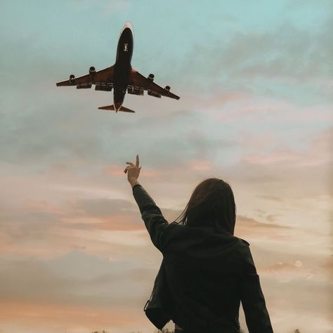 Plane Photography, Fear Of Falling, Airplane Wallpaper, Airplane Photography, Flight Attendant Life, Sepang, Fear Of Flying, Female Pilot, Aviation Photography