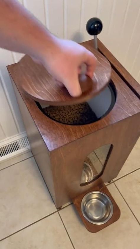 Pets Feeder cr:houndsy | Pet food storage, Pet food dispenser, Diy stuffed animals Cat Home Diy, Cat Assesories, Pet Food Storage Ideas, Dog Things For The Home, Dog Ideas For The Home, Cat House Design, Cat Gadgets, Dog Food Dispenser, Cat Food Dispenser