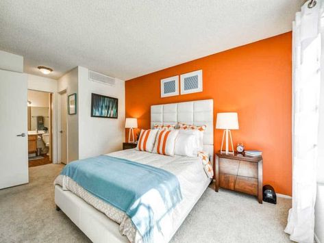 20 Eclectic Two Colour Combination for Bedroom Walls for 2022 Orange Accents Bedroom, Bright Bedroom Colors, Orange Bedroom Walls, Orange Bedroom Ideas, Orange Bedroom Decor, Beautiful Bedroom Colors, Orange Rooms, Contemporary Bedroom Design, Bedroom Color Combination