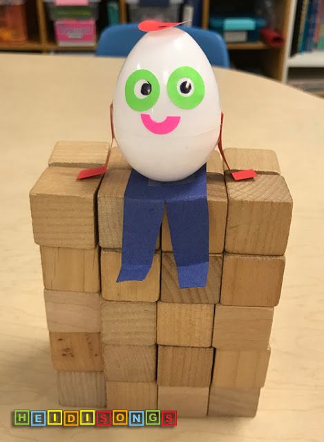 An Easy Humpty Dumpty STEM Project! Humpty Dumpty Stem, Humpty Dumpty Activities, Humpy Dumpty, Storybook Stem, Nursery Rhymes Preschool Crafts, Nursery Rhyme Crafts, Fairy Tales Preschool, Stem Building, Nursery Rhymes Preschool