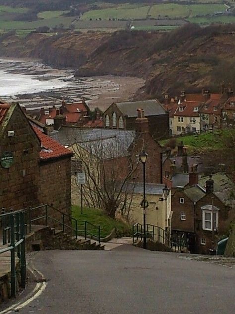 Robin Hoods, North City, Nautical Aesthetic, Robin Hoods Bay, Yorkshire Uk, Cottage By The Sea, Seaside Towns, Coastal Towns, Yorkshire England