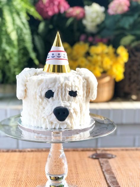 Dog 1st Birthday Cake, Dogs Bday Party Ideas, Dog Birthday Theme Ideas, Puppy First Birthday Cake, Dog Themed 1st Birthday Party Ideas, Dog 21st Birthday Party, Puppy Birthday Party Cake, Birthday For Dogs Ideas, Puppy Dog Birthday Party Boy