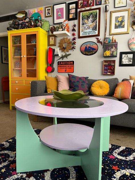 Whimsical Coffee Table, Coffee Table For Small Living Room, Funky Coffee Tables, Weird Furniture, Retro Living Rooms, College Apartment Decor, Living Room Decor Inspiration, Office Room Decor, Funky Decor