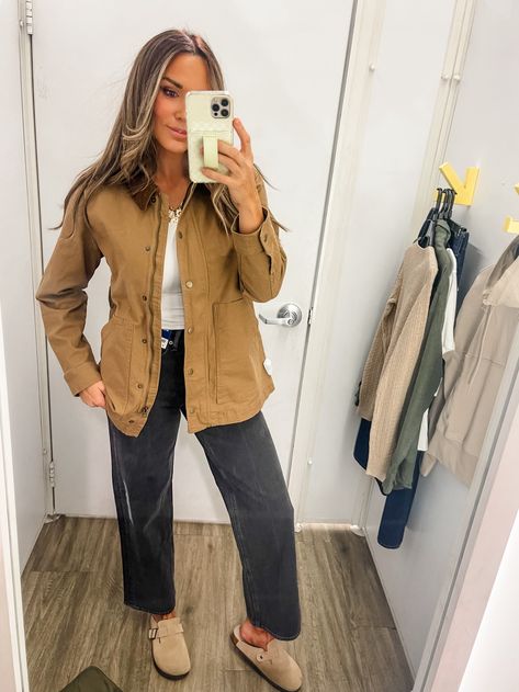 Canvas Barn Jacket curated on LTK Outfits With A Tan Jacket, Canvas Barn Jacket Outfit, Barn Jackets For Women Outfit, Barn Jacket Outfit Women, Twill Jacket Outfit, Khaki Jacket Outfit Women, Barn Jacket Outfits 2024, Camel Leather Jacket Outfit, Barn Coat Outfit