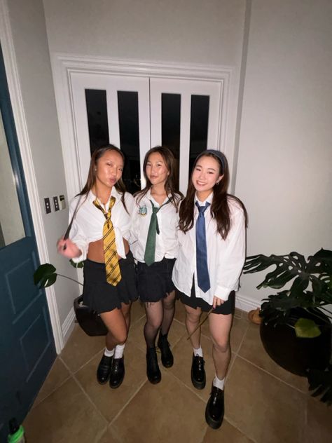 harry potter costume, trio costume, halloween, girl costume, group costume, ravenclaw, hufflepuff, slytherin, gryffindor, harry potter Harry Potter Girl Costume, Ravenclaw Halloween Costume, Hufflepuff Halloween Costume, Hogwarts Halloween Costume, Hufflepuff Costume, Ravenclaw Costume, Hogwarts Halloween, Gryffindor Costume, Gryffindor Harry Potter