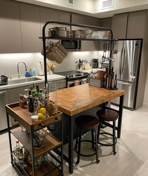 Small Kitchen Industrial Style, Apartment Kitchen Island, Studio Apartment Kitchen, Ikea Kitchen Island, Loft Kitchen, Dream Kitchens Design, Apartment Kitchen, Kitchen Diner, Ikea Kitchen