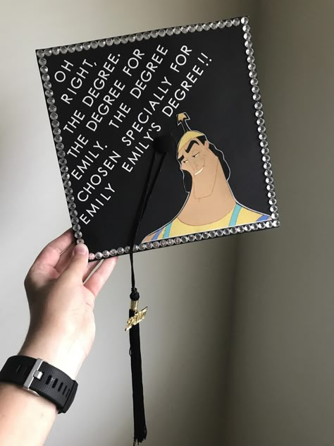 Graduation Cap Designs College, Grad Hats, Funny Graduation Caps, Graduation Cap Ideas, College Grad Cap Ideas, Graduation Cap Decoration Diy, High School Graduation Cap, College Graduation Cap Decoration, Grad Hat