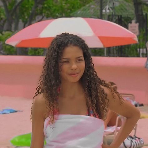 Claire Kyle - Havaí EP Claire Kyle, Nicole Freeman, Jennifer Freeman, More Icons, Queen Makeup, Natural Curls Hairstyles, Girls Braids, Wife And Kids, Girl Inspiration