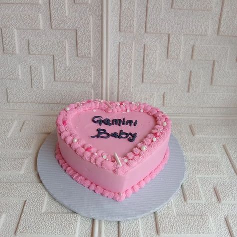 One of the secrets of a happy life is continuous small treats🤤👌 Pamper yourself as long as you can afford it, no hard feelings❌🤩 Pretty pink heart cake for a Gemini baby😍😍 We cake it right always💯 DESCRIPTION: Cake size: 7inch single layer Flavour: Chocolate Frosting: Buttercream To place an order, kindly send us a DM. Thank you. #heartshapecakes #partyfreakcakes #chocolatecake🎂 #bestcakeinabuja #lugbebaker Pink Heart Cake, 7 Inch Cake, Frosting Buttercream, 7 Cake, No Hard Feelings, Small Treats, Cake Sizes, Pamper Yourself, Heart Cake