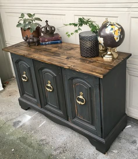 Small Farmhouse buffet painted in Rustoleum’s Chalked paint in Charcoal. New planked top and glazed. Farmhouse Buffet, Painted Furniture Colors, Cottage Shabby Chic, Small Farmhouse, Diy Furniture Renovation, Furniture Rehab, Distressed Furniture, Furniture Renovation, Chalk Paint Furniture