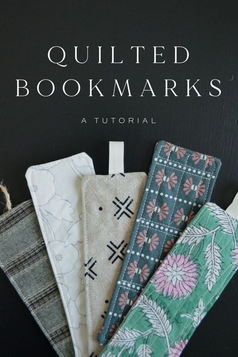 Quick Quilted Gifts, Quilted Bookmarks Free Pattern, Small Quilted Projects, Book Markers Ideas Diy, Bookmark Sewing Pattern, Sewn Bookmarks, Quilted Bookmarks, Small Quilted Gifts, Books Marks