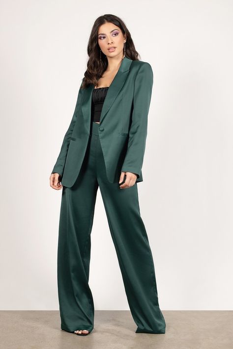 Prom Suit Women, Prom Suits Women, Prom Pantsuit, Grad Suits, Green Suit Women, Outfit Graduacion, Graduation Suit, Green Outfits For Women, Grad Outfits