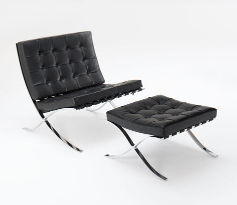 Listed on VNTG.com: Barcelona chair & ottoman by Ludwig Mies van der Rohe for Knoll, 1970s | #vntg #vintage Barcelona Chair Living Room, Knoll Barcelona Chair, Barcelona Daybed, Iconic Chairs, Ludwig Mies Van Der Rohe, Chair Ottoman, Van Der Rohe, Foot Stool, Mies Van Der Rohe