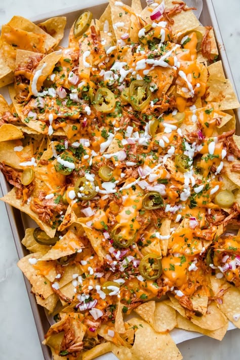 Loaded Bbq Nachos, Nacho Recipes Chicken, Rotisserie Chicken Nachos, Cheese Nachos Recipe, Bbq Chicken Nachos Recipe, Sheet Pan Bbq Chicken, Nacho Ideas, Pan Bbq Chicken, Loaded Chicken Nachos