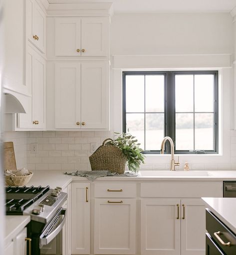 Kitchen Window Above Sink, Kitchen Windows Above Sink Ideas, Kitchen Windows Above Sink, Window Above Kitchen Sink, Window Above Sink, Kitchen Window Ideas, Small Kitchen Window, Stylish Small Kitchen, Above Kitchen Sink