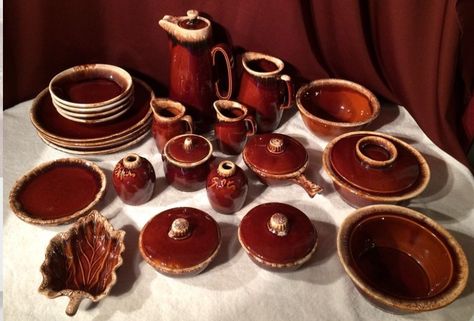 Brown Drip Pottery, Mountain Cabin Decor, Brown Dinnerware, Vintage Dishware, Hull Pottery, Stoneware Dishes, House And Garden, Antique Pottery, Golden Oldies