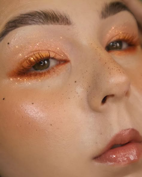 Kawaii Fall Makeup, Fox Inspired Makeup Look, Makeup Ideas Orange Brown, Fawn Fairy Makeup, Orange Glitter Eye Makeup, Simple Orange Eye Makeup, Easy Orange Makeup Looks, Orange Hoco Makeup, Orange Blossom Makeup Look