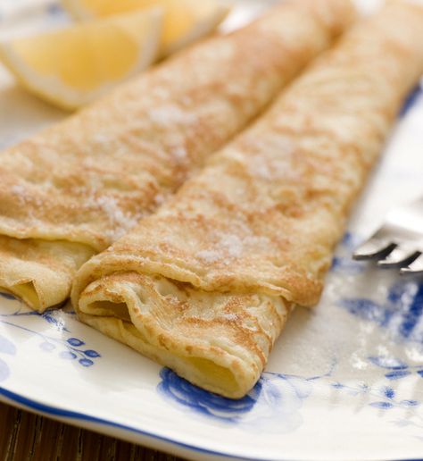 16 Types of Pancakes for Pancake Day!from The English Kitchen British Pancakes Recipe, Crepe Batter Recipe, English Pancakes, Types Of Pancakes, Basic Pancake Recipe, Basic Pancakes, Crepe Batter, Shrove Tuesday, Batter Recipe