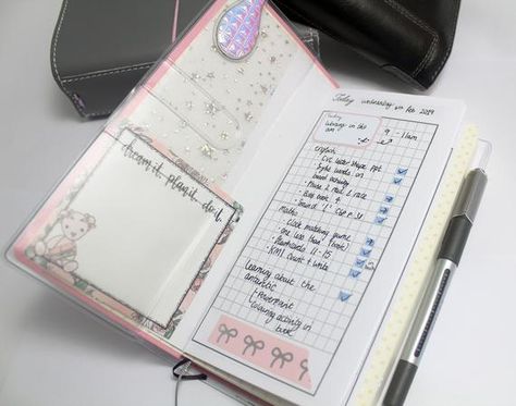 Hobonichi Stickers, Handmade Planner, Journal Accessories, Planner Doodles, Stationery Brands, Unique Planner, Planner Setup, Hobonichi Weeks, Planner Dashboard