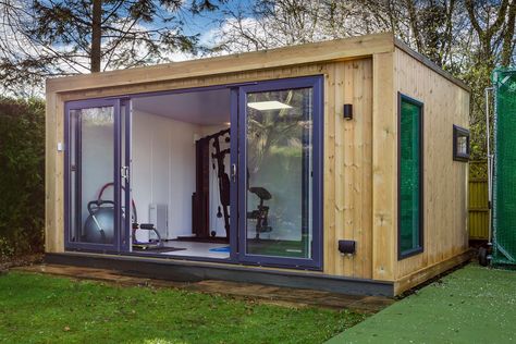 Outdoor Home Gym Shed, She Shed Gym, Shed Gym Ideas, Garden Gym Ideas, Workout Shed, Garden Room Gym, Gym Exterior, Container Gym, Home Gym Shed