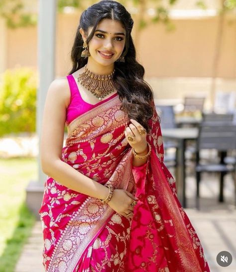 Kriti Shetty, Krithi Shetty, South Indian Sarees, Desi Fashion Casual, Wedding Silk Saree, Banarasi Silk Saree, Katan Silk, Stylish Sarees, Saree Look