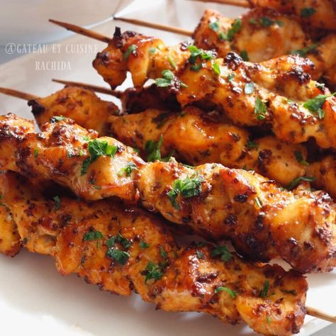 Honey Chicken Skewers, Chipotle Honey Chicken, Dinner Recipes Clean Eating, Dinner Clean Eating, Clean Eating Pizza, Healthy Eating Pyramid, Clean Eating Dinner Recipes, Clean Chicken Recipes, Recipes Clean Eating