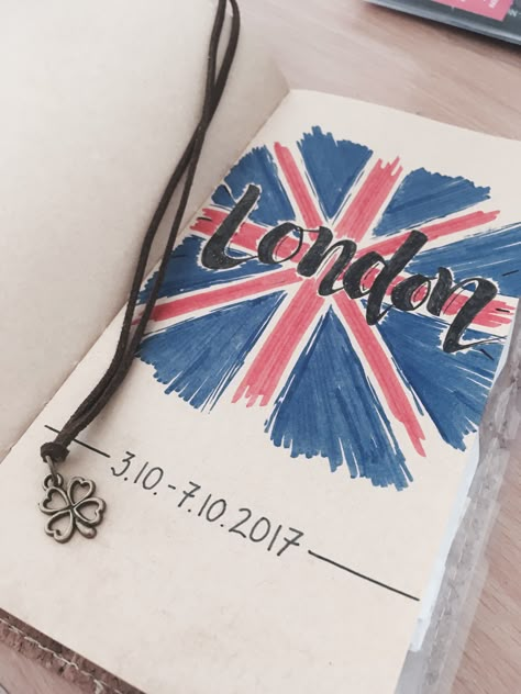 London Journal Ideas, London Travel Journal, London Scrapbook Ideas, Travel Diary Ideas, 2024 Journaling, London Diaries, Creative Travel Journal, London Journal, Best Travel Journals