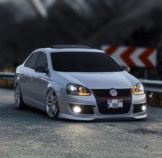 32 Jetta gang ideas | volkswagen jetta, vw jetta, volkswagen Bora Vw Tuning, Bmw White Car, Vw Bora Tuning, Jetta Volkswagen, Volkswagen Germany, Vw Gli, Scirocco Volkswagen, Mk5 Jetta, Vw Tdi