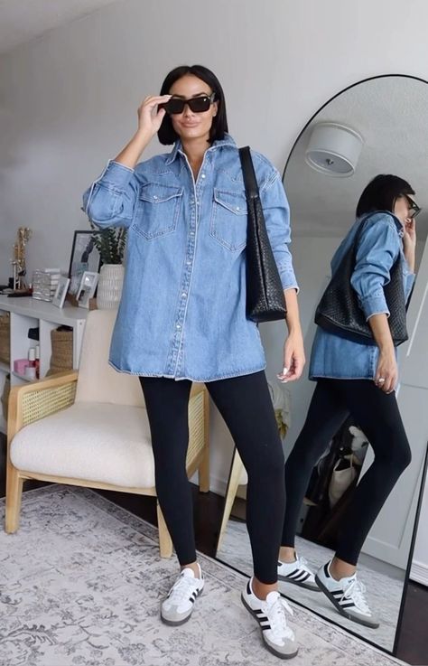 Sambas Work Outfit, Denim Shirt Outfits, Outfit Leggins, Denim Shirt Outfit Women, Kemeja Denim, Outfits Leggins, Denim Shirt Outfit, Looks Adidas, Adidas Samba Outfit