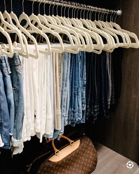 If you're looking for a space-saving way to organize your pants and jeans this is it.Huggable hangers for the win! Organized by length and then by color. Do you organize your pants like this? #GetOrganized http://liketk.it/2xwny @liketoknow.it #liketkit Shop your screenshot of this pic with the LIKEtoKNOW.it app Purse Organization Ideas, Southern Living Decor, Organizing My Closet, Jean Organization, Best Hangers, Stacking Shelves, Closet Built Ins, Closet Hacks Organizing, Closet Hacks