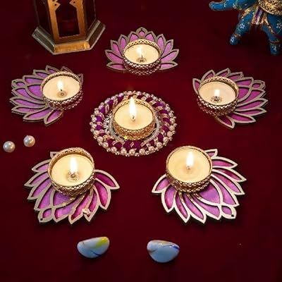 Indian Home Decor Ideas Diy, Diwali Gift Items, Best Diwali Gift, Diwali Items, Indian Home Decor Ideas, Diya Designs, Diya Rangoli, Birthday Room, Diya Decoration