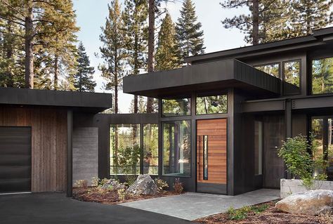 Prefabricated Structures, Modular Home Builders, Modular Home Designs, Prefab Modular Homes, Modern Modular Homes, Mountain Home Exterior, Modular Cabins, Modern Prefab Homes, Modern Lake House